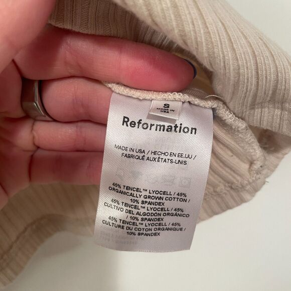 Reformation Sleeveless Ribbed Cotton Mock Turtleneck Cropped Top Cream Small - Picture 4 of 8